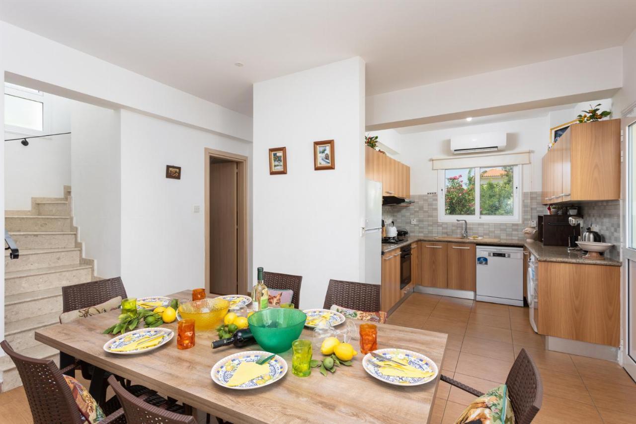 Villa Kalliopi Paralimni Bagian luar foto