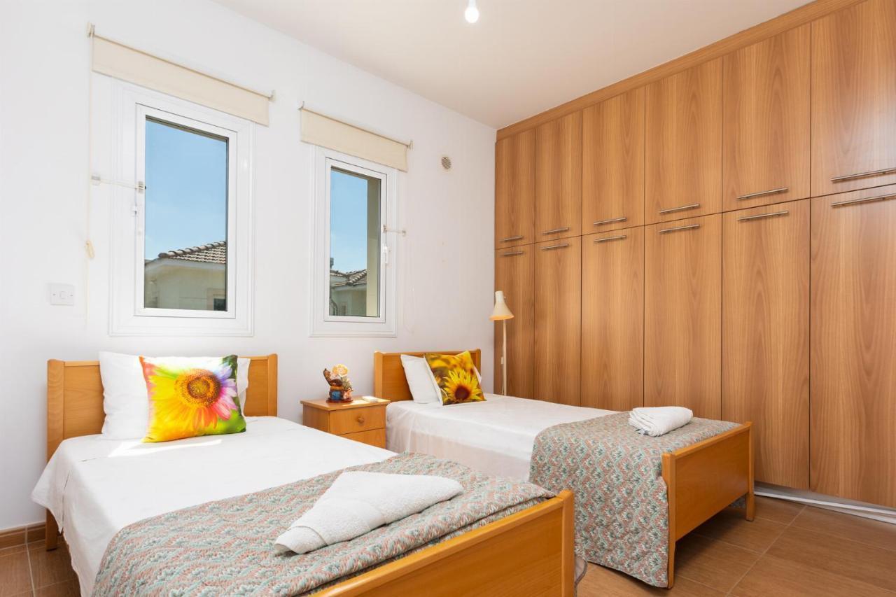 Villa Kalliopi Paralimni Bagian luar foto
